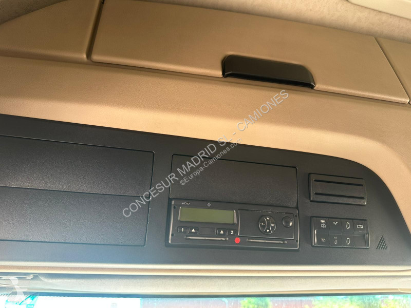 Cabeza tractora Mercedes  1845 LS
