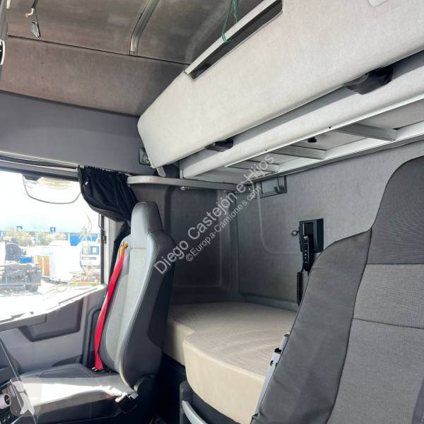 Cabeza tractora Renault