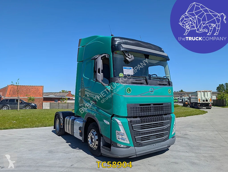 جرار Volvo 500