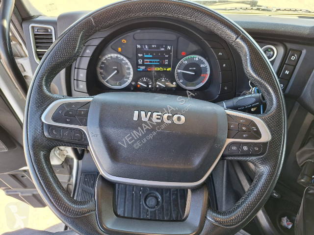 جرار Iveco Stralis AS440S49T/P