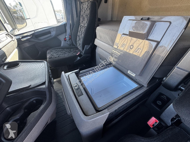 جرار Scania R 450 A4x2NA