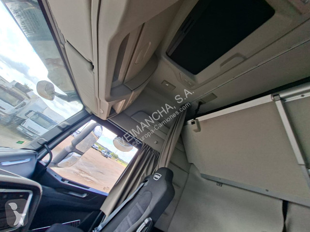 Nyergesvontató Iveco Stralis AS440S49T/P