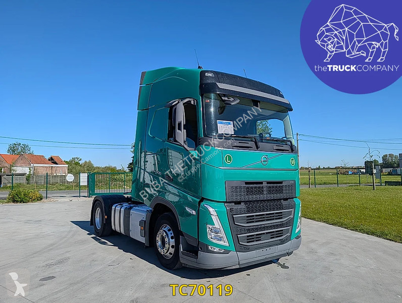 جرار Volvo 500