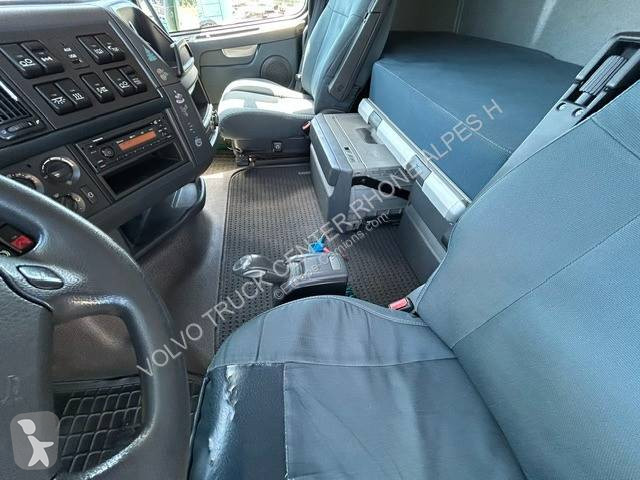 جرار Volvo