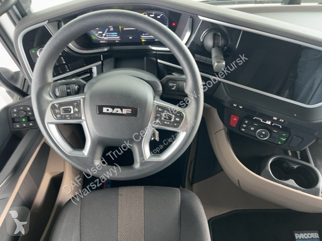 Влекач DAF XG  FT 4X2