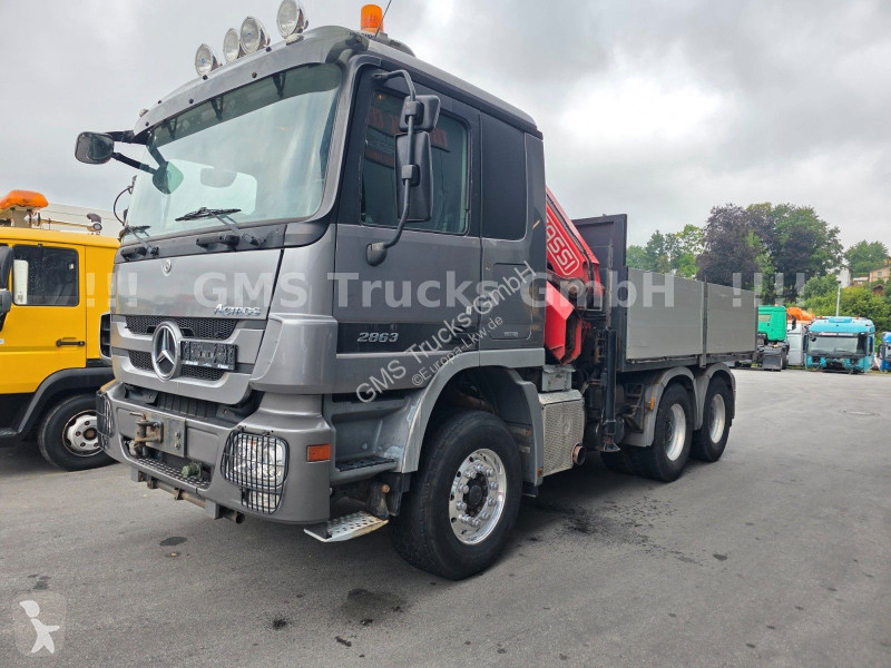 Traktor Mercedes 2860 V8 / 6X4 / EPS / Ret / Kran