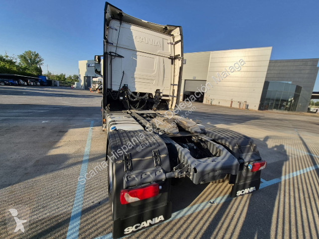 جرار Scania R450 A4X2   NA