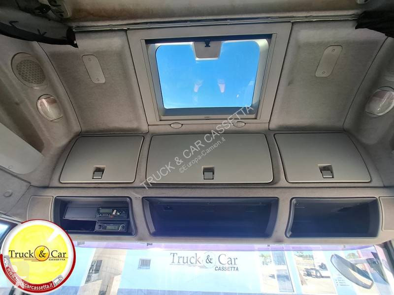 Iveco  tractor unit