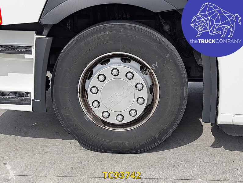 جرار Renault T 480