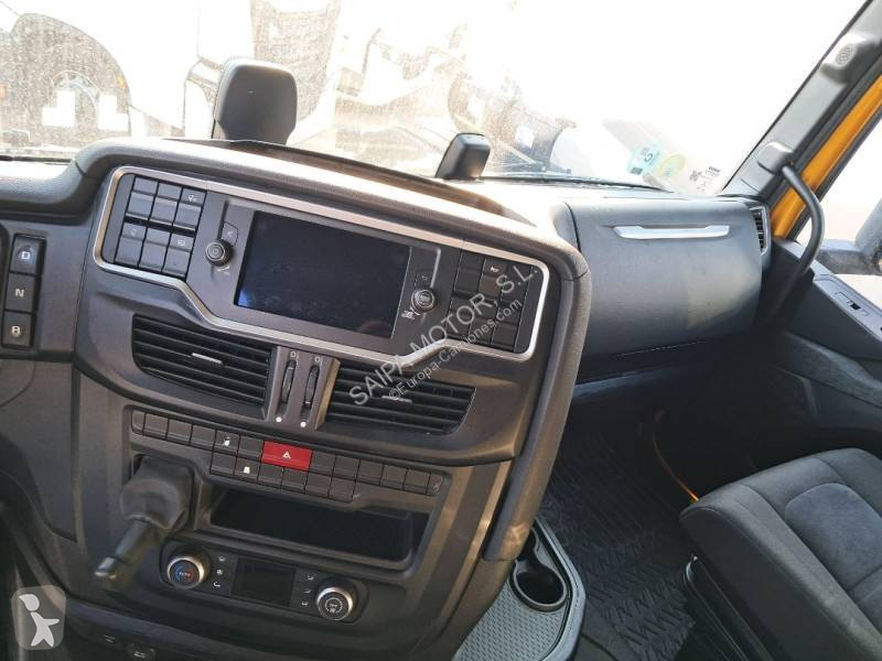 جرار Iveco