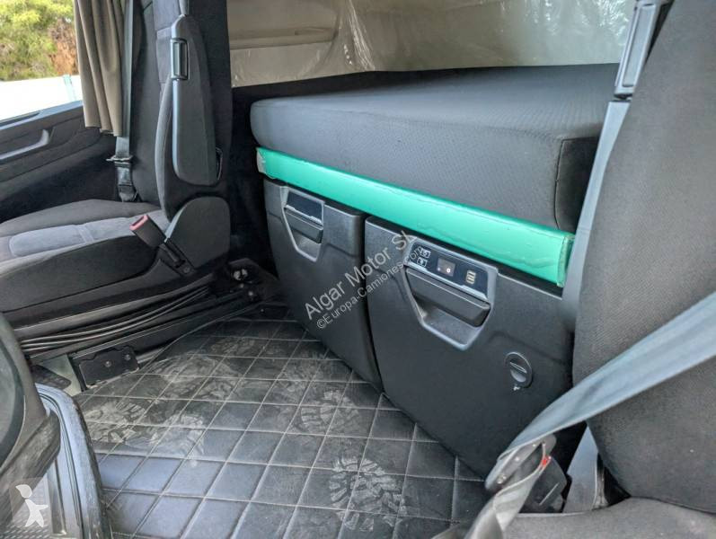 Iveco  tractor unit