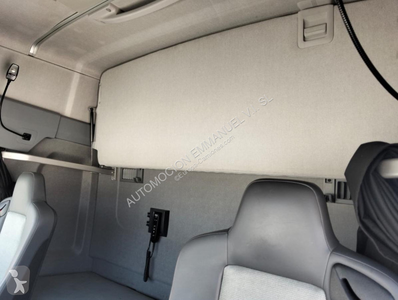 جرار Renault 480 XROAD TSeries