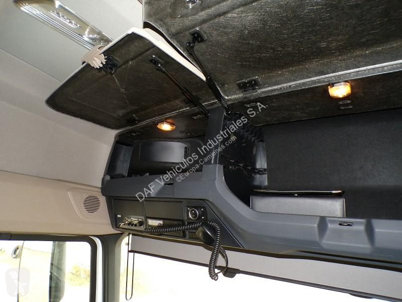 جرار DAF XG  FT 4X2