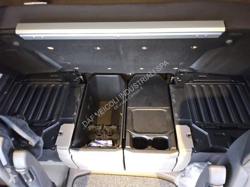 جرار DAF XG  FT 4X2