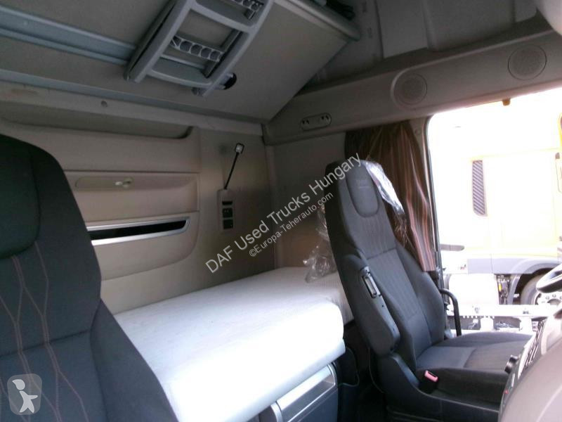 جرار DAF XF  FT LOW DECK 4X2