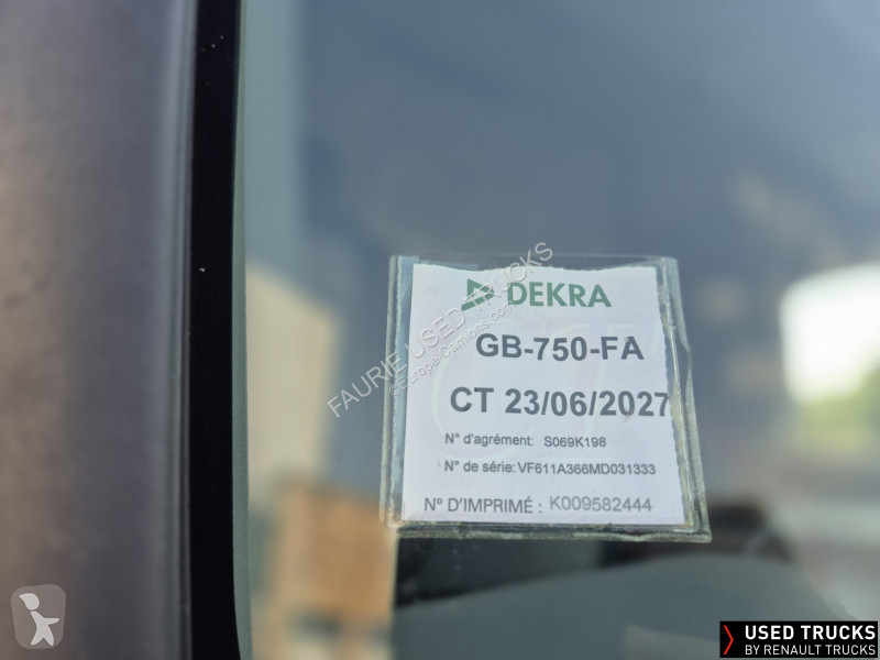 جرار Renault