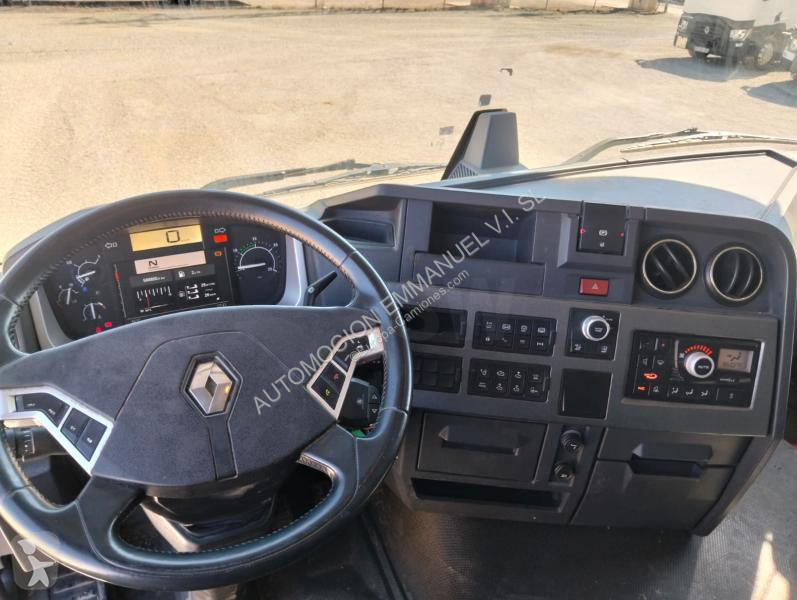 جرار Renault 480 XROAD TSeries