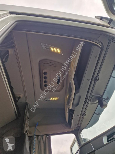 جرار DAF XG  FT 4X2