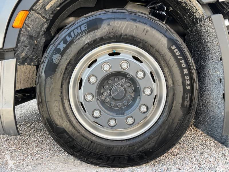 جرار Iveco