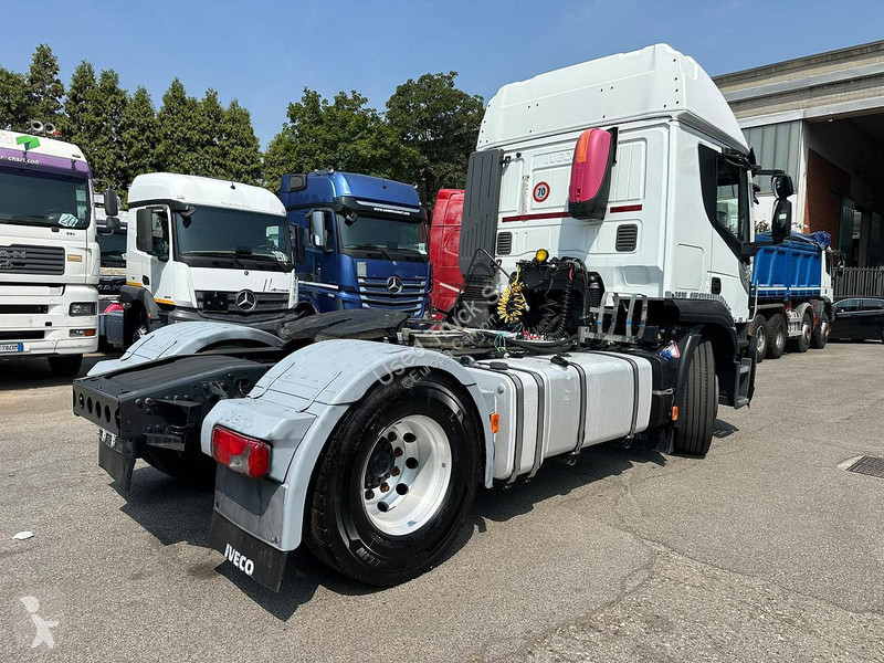 Iveco 460 tractor unit