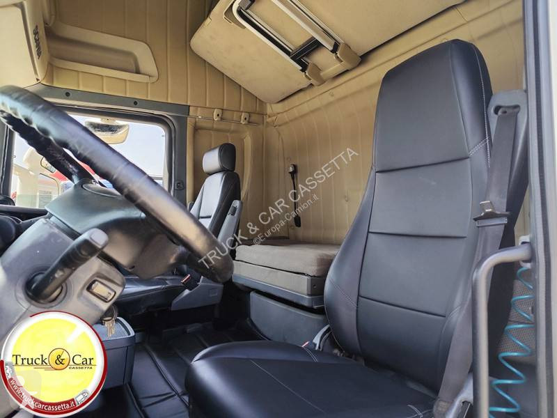 جرار Scania