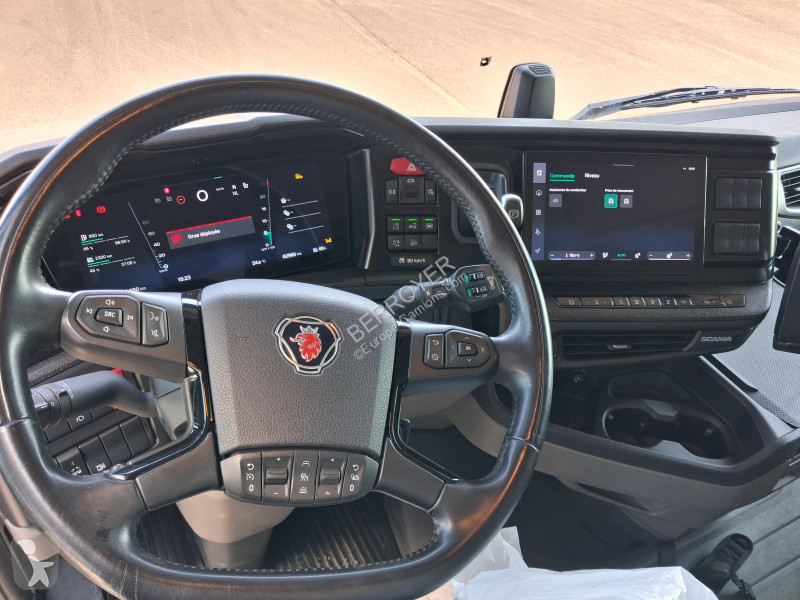 جرار Scania