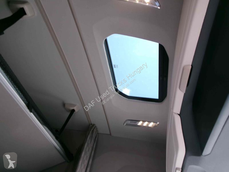 جرار DAF + 530 FT 4X2