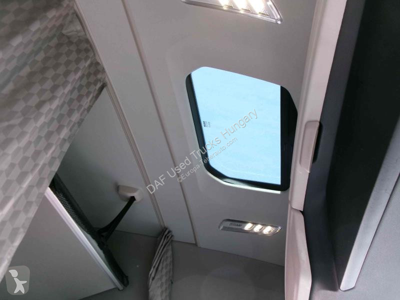 جرار DAF + 530 FT 4X2