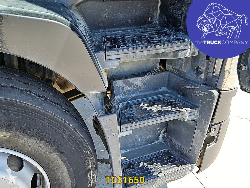 جرار Renault T 460