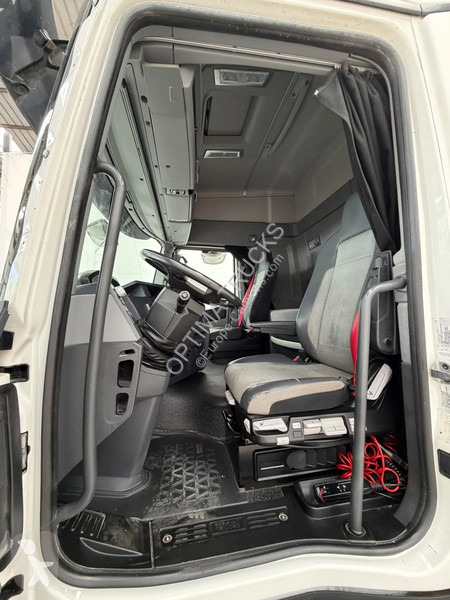 جرار Renault T480