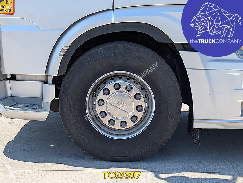 جرار DAF 530