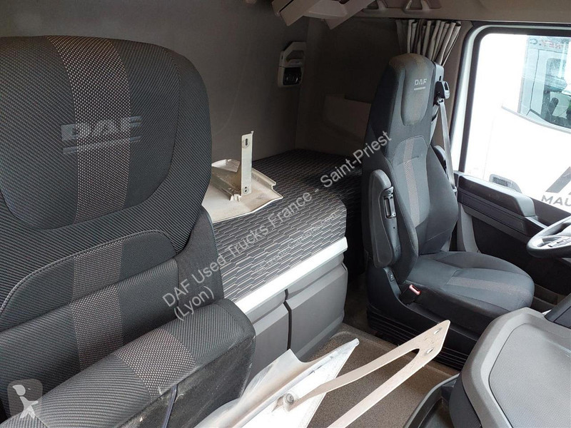 جرار DAF XFn  FT 4X2