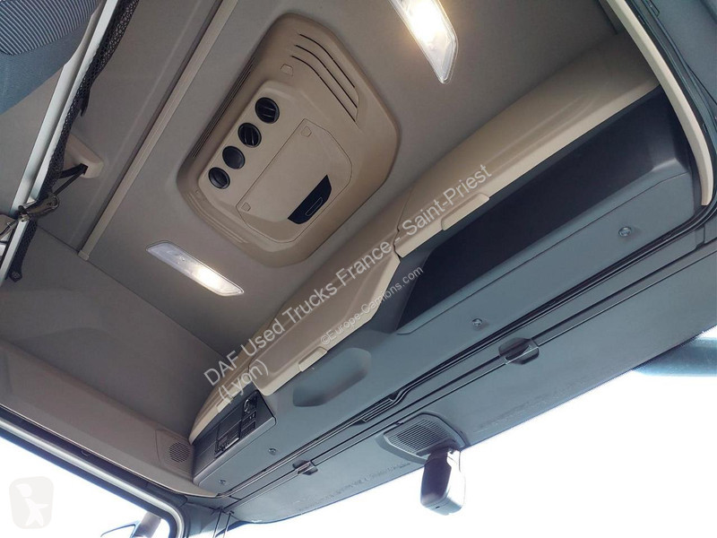 جرار DAF XFn  FT 4X2