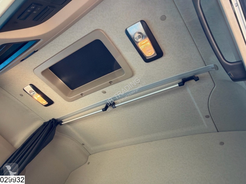 جرار Mercedes 1845 EURO 6d