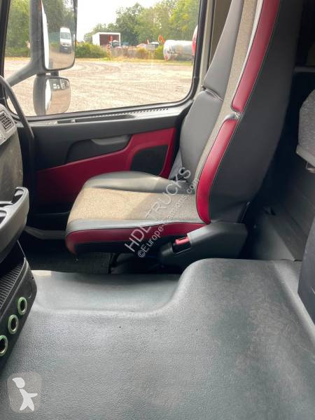 جرار Volvo