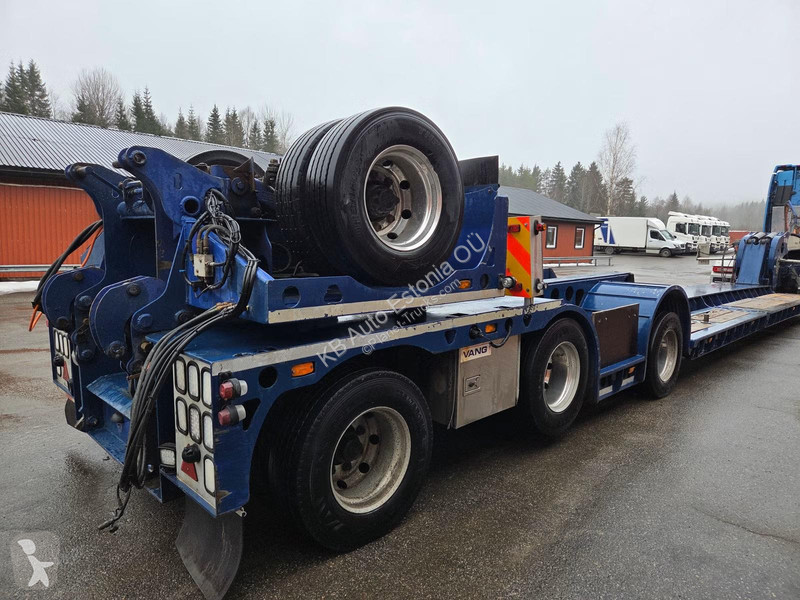 جرار Volvo 750 8x4 GCW 142 ton / GLOBE XL /...