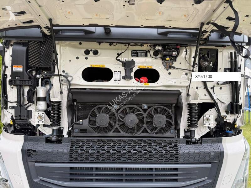 Влекач Volvo FH 500