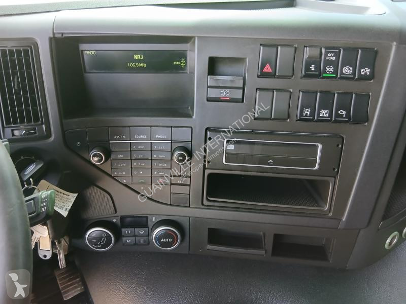 جرار Volvo 450
