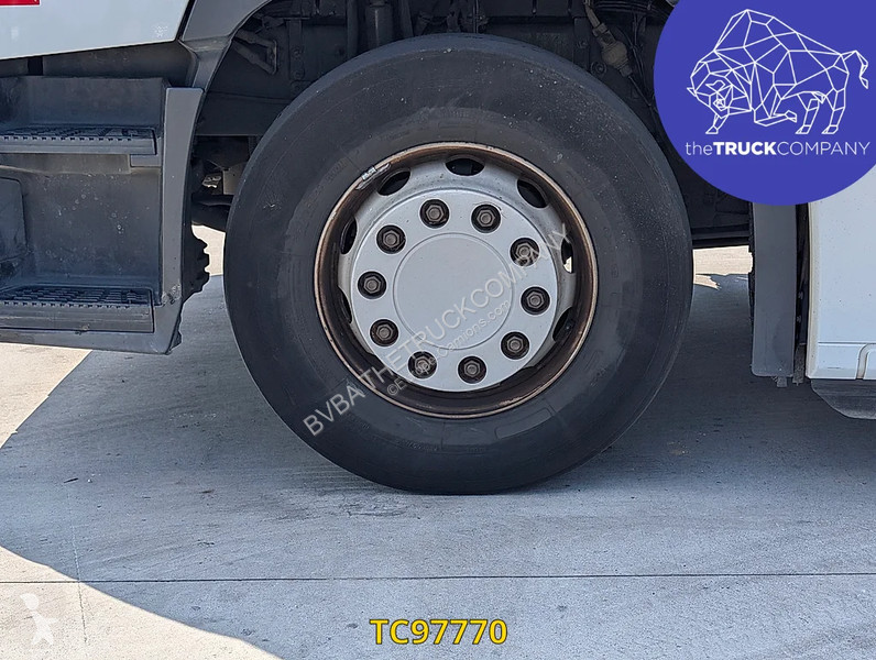 جرار Renault T 460