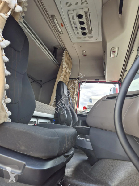 جرار DAF 530 FTT SPACE CAB ZF INTARDER