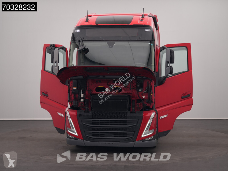 Trekker Volvo FH 460 4X2 Mega XL 2x Tanks Navi ACC