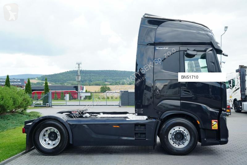 Влекач Iveco 510