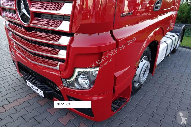 Влекач Mercedes ACTROS 1845