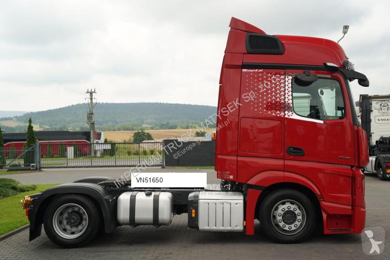 Влекач Mercedes ACTROS 1845