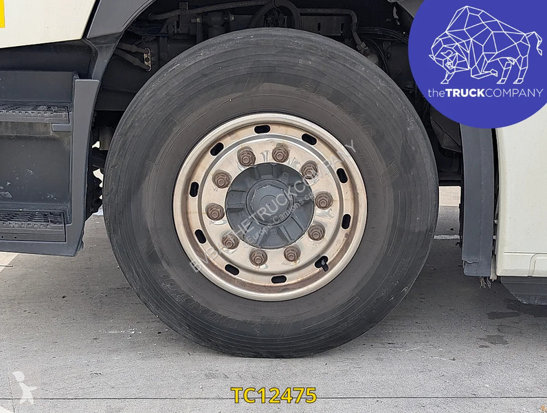 جرار Renault T 520