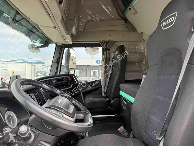 جرار Iveco S-WAY AS440S49T/P