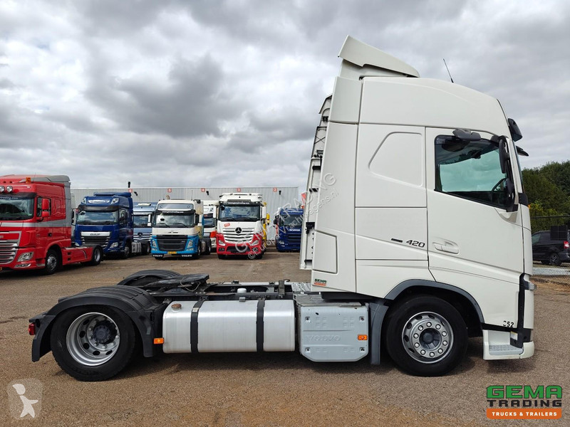 جرار Volvo 420 4X2 GlobeTrotter Euro 6B -...