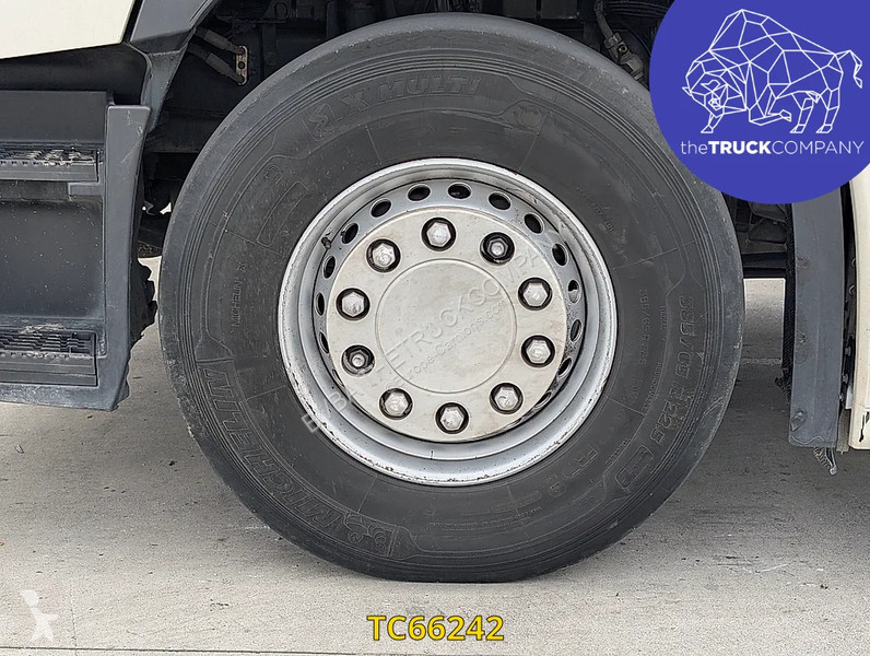 جرار Renault T 520