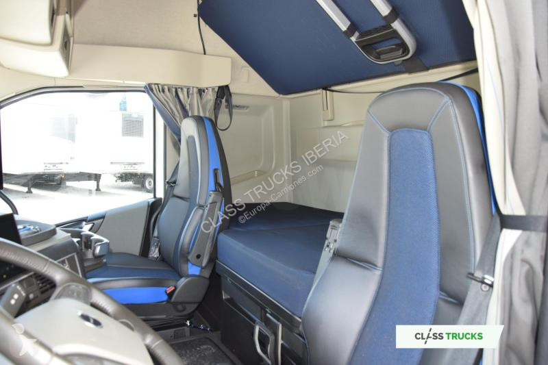 جرار Volvo FH 460 AERO Globetrotter XL ACC...