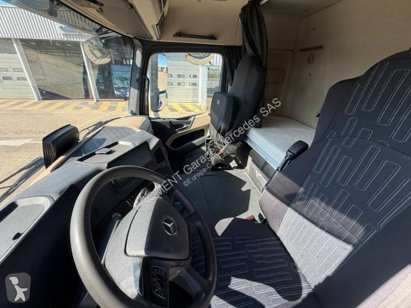جرار Mercedes